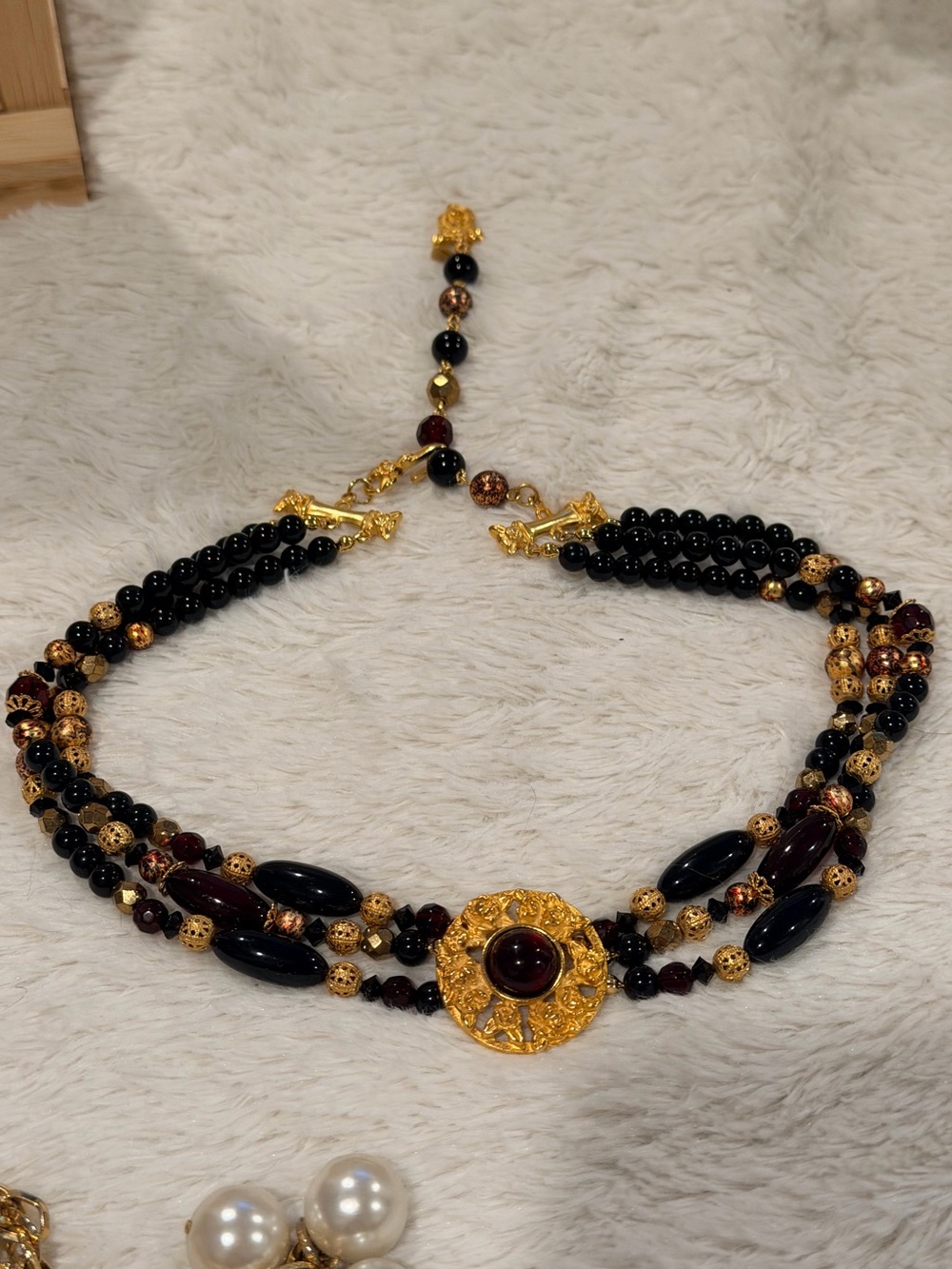 Elegant Vintage Ruby Red, black & Gold Beaded Statement Necklace - Picture 3 of 15
